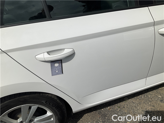  Skoda  Fabia Com.1.0TSI 70 Ambition 5d #13