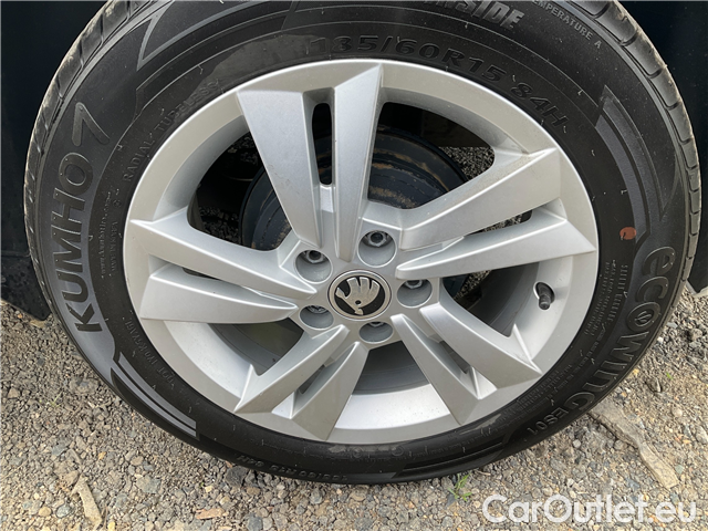  Skoda  Fabia Com.1.0TSI 70 Ambition 5d #8
