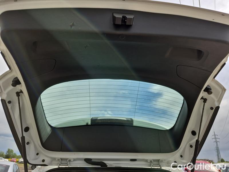  Opel  Astra  K Sports Tourer (2015) ST 1.5CDTi 77 Edition 5d #19