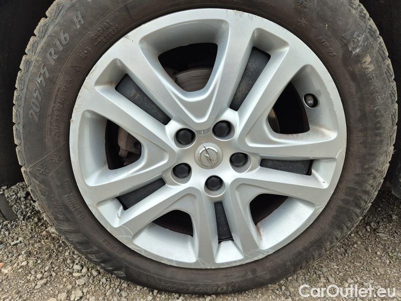  Opel  Astra  K Sports Tourer (2015) ST 1.5CDTi 77 Edition 5d #5