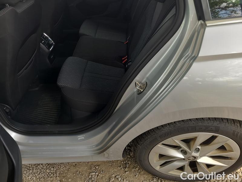  Skoda  Octavia  Combi (NX3)(2020) Oct.Combi 2.0TDI 110 Style AT #9