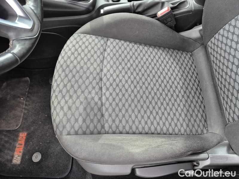  Opel  Astra  K Sports Tourer (2015) ST 1.5CDTi 77 Edition 5d #11