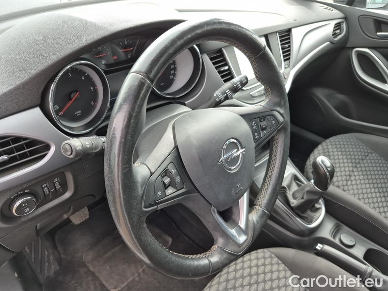  Opel  Astra  K Sports Tourer (2015) ST 1.5CDTi 77 Edition 5d #8