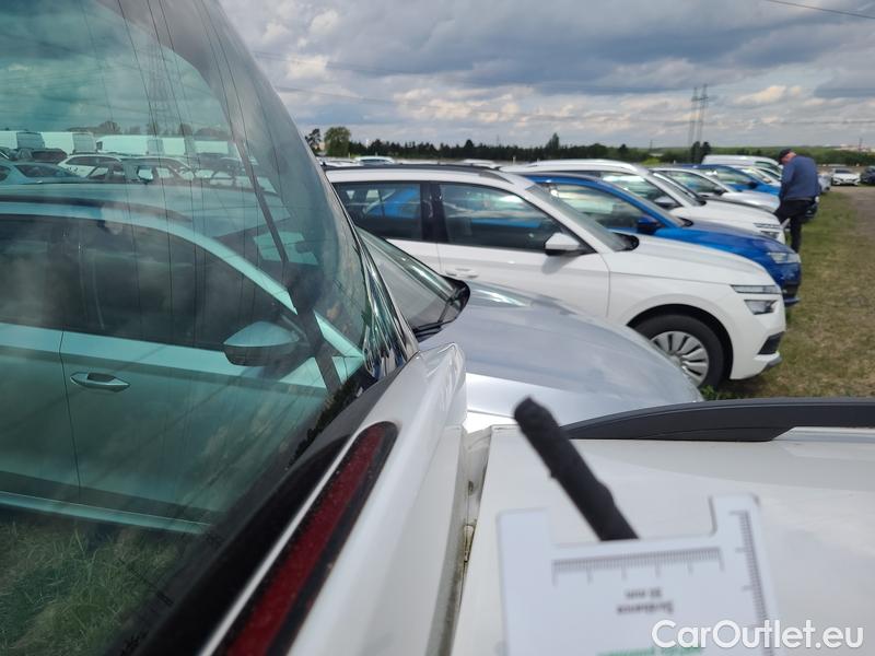  Skoda  Fabia  Combi (2015) Com.1.0TSI 70 Ambition 5d #12