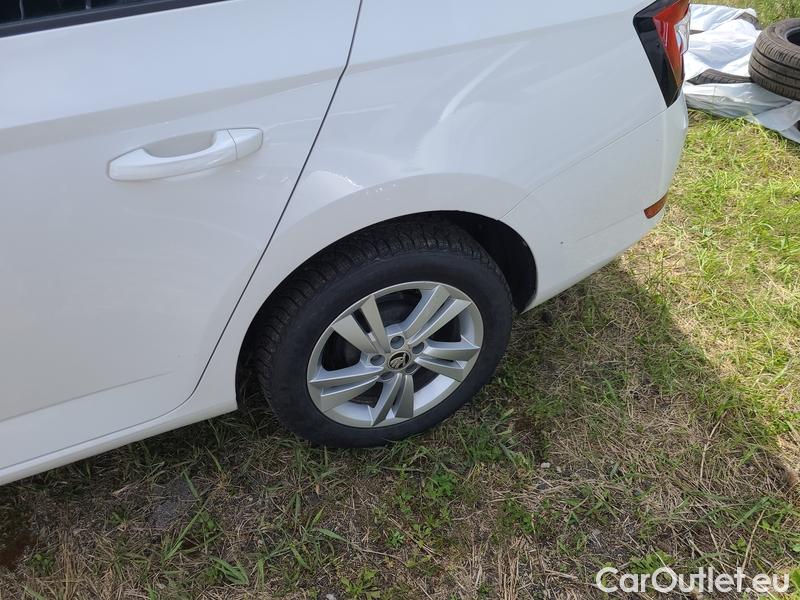  Skoda  Fabia  Combi (2015) Com.1.0TSI 70 Ambition 5d #8