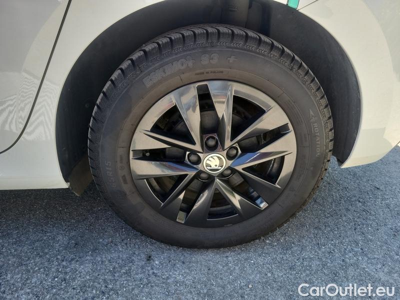  Skoda  Fabia  (PJ3) (2021)  1.0 TSI 81 Style 5d #4