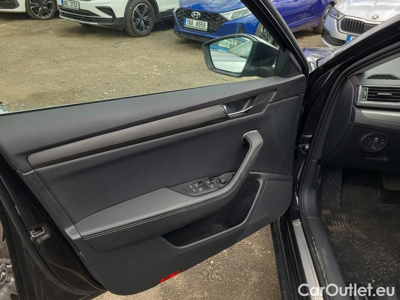  Skoda  Superb  Combi (3V5)(2015) Sup.C.FL2.0TDI 110 Style AT #6