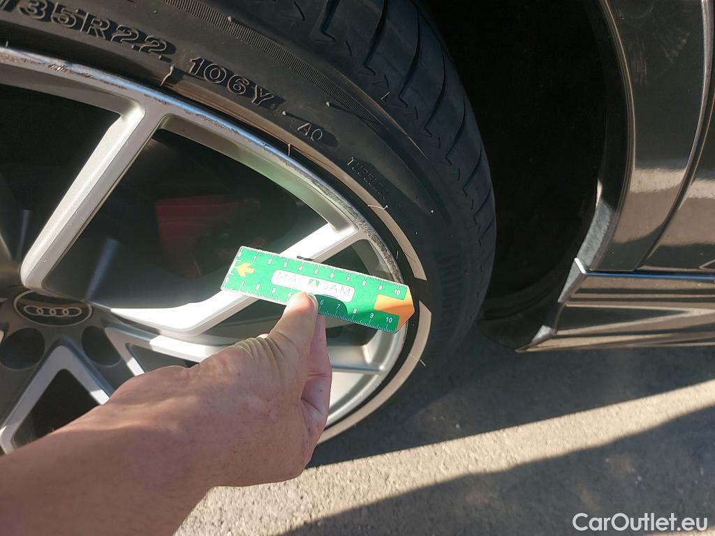  Audi  Q7 AUDI  / 2019 / 5P / todoterreno S line 60 TFSIe 335kW(456CV) quattro tip #8