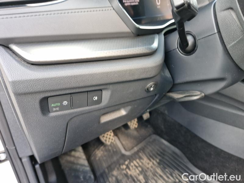  Skoda  Octavia  Lim. (NX3)(2020)  1.5TSI 110 Ambition 5d #12