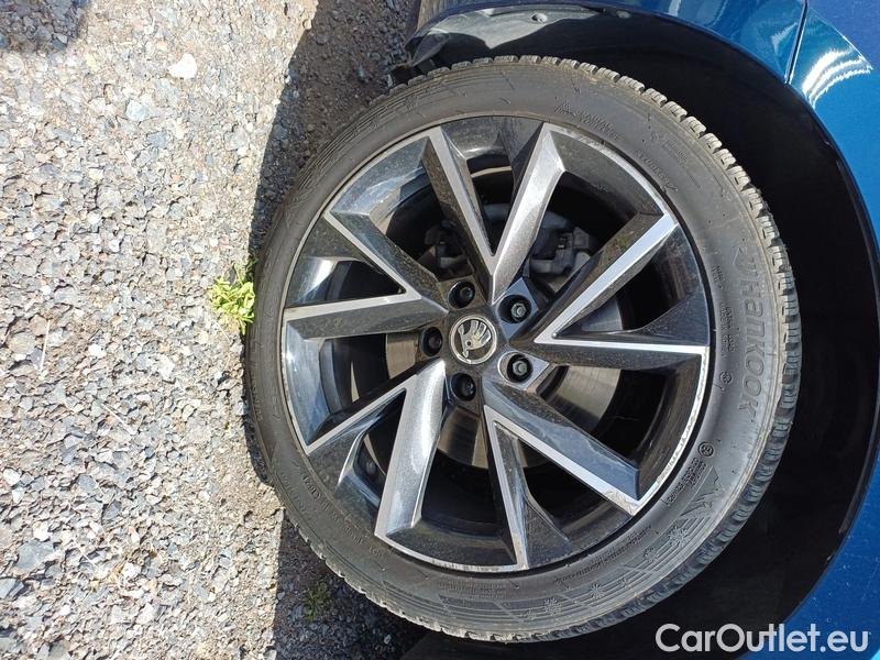  Skoda  Superb  Combi (3T5)(2010) Sup.C.FL2.0TDI 110 Style AT #6