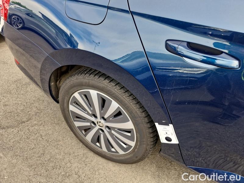  Skoda  Superb  (3V3)(2015) Supe.FL2.0TDI 110 Style #13