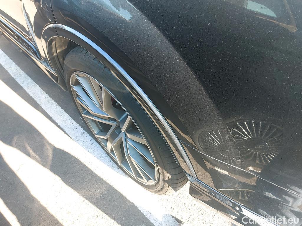  Audi  Q7 AUDI  / 2019 / 5P / todoterreno S line 60 TFSIe 335kW(456CV) quattro tip #1