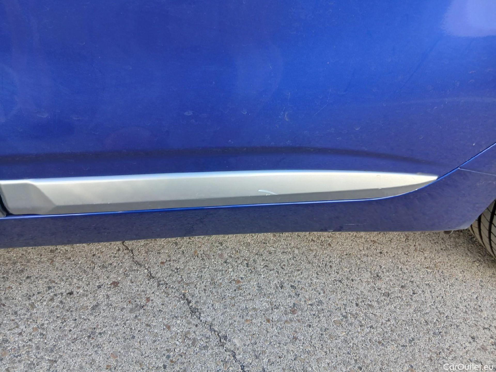  Hyundai   Ioniq HYUNDAI / 2019 / 5P / berlina con portón 1.6 GDI HEV Tecno DCT #16