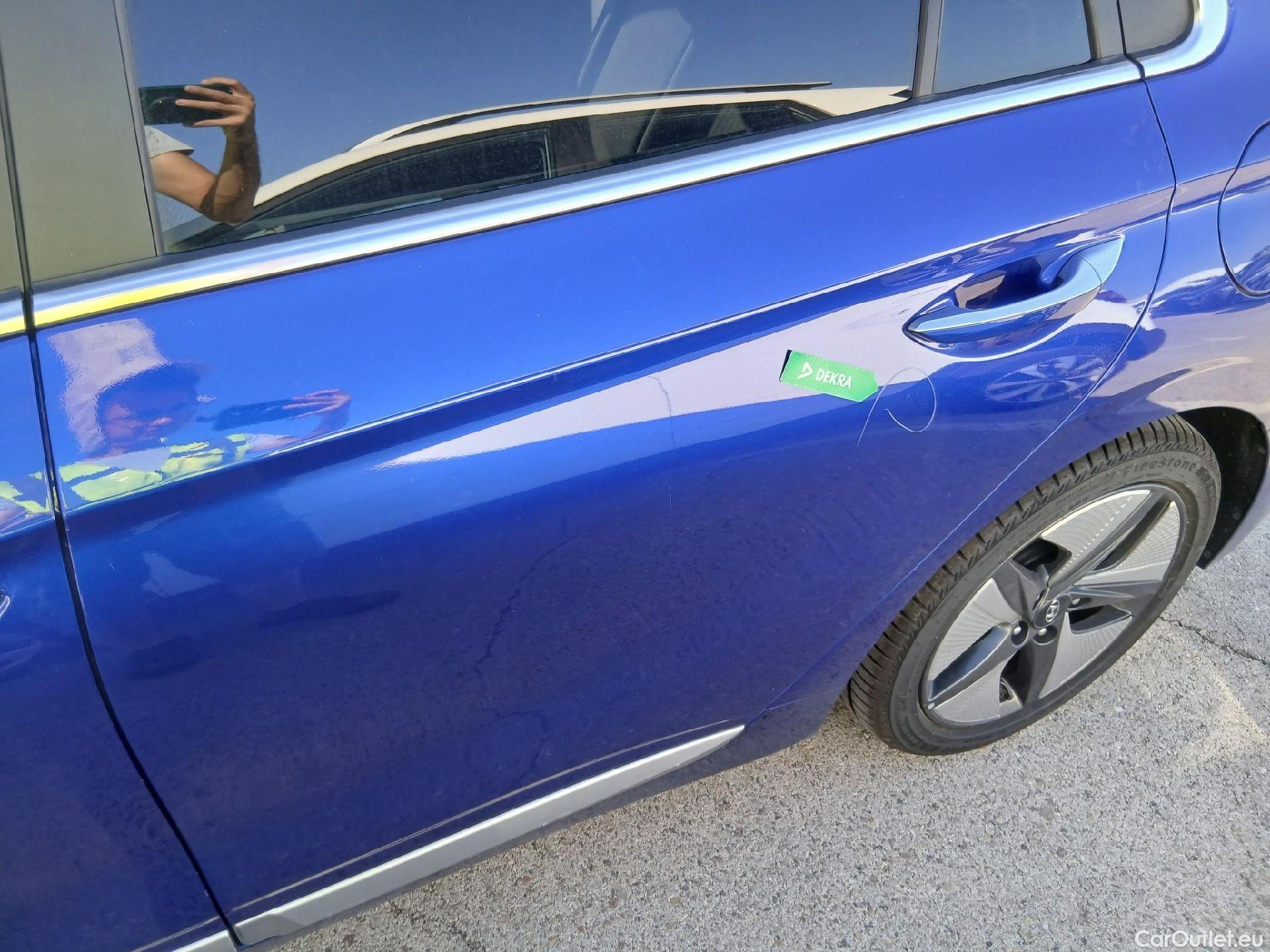  Hyundai   Ioniq HYUNDAI / 2019 / 5P / berlina con portón 1.6 GDI HEV Tecno DCT #13