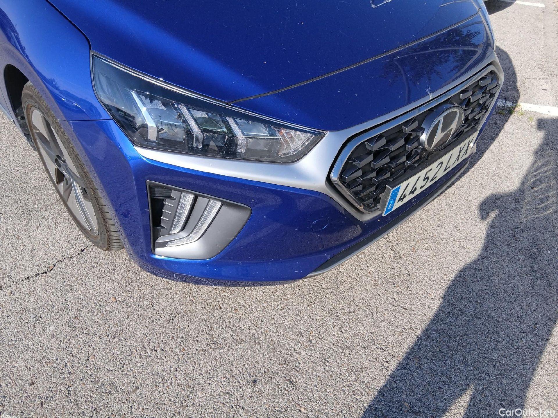  Hyundai   Ioniq HYUNDAI / 2019 / 5P / berlina con portón 1.6 GDI HEV Tecno DCT #2