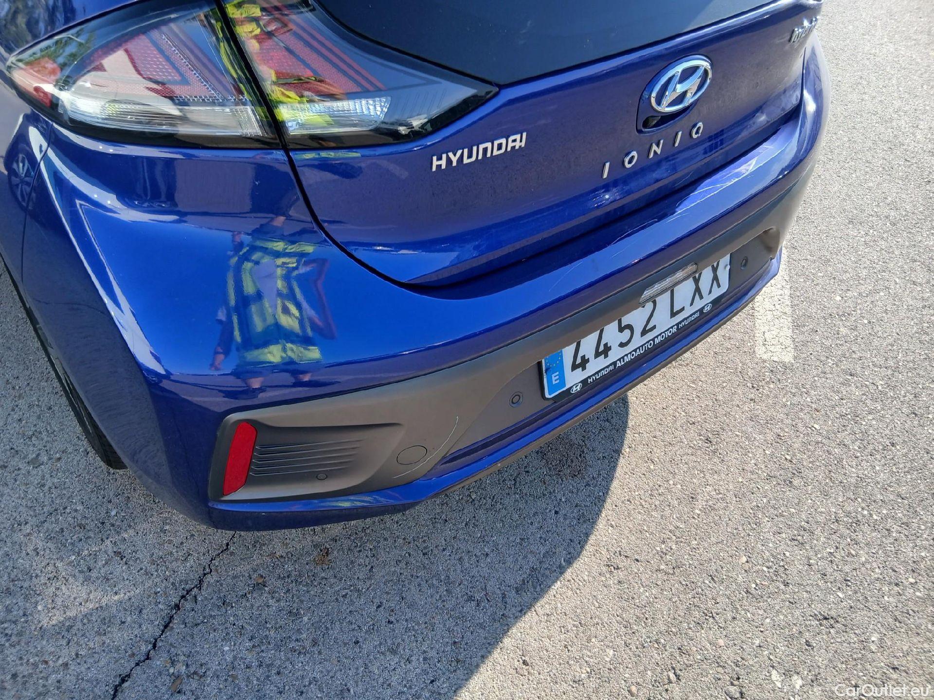  Hyundai   Ioniq HYUNDAI / 2019 / 5P / berlina con portón 1.6 GDI HEV Tecno DCT #20