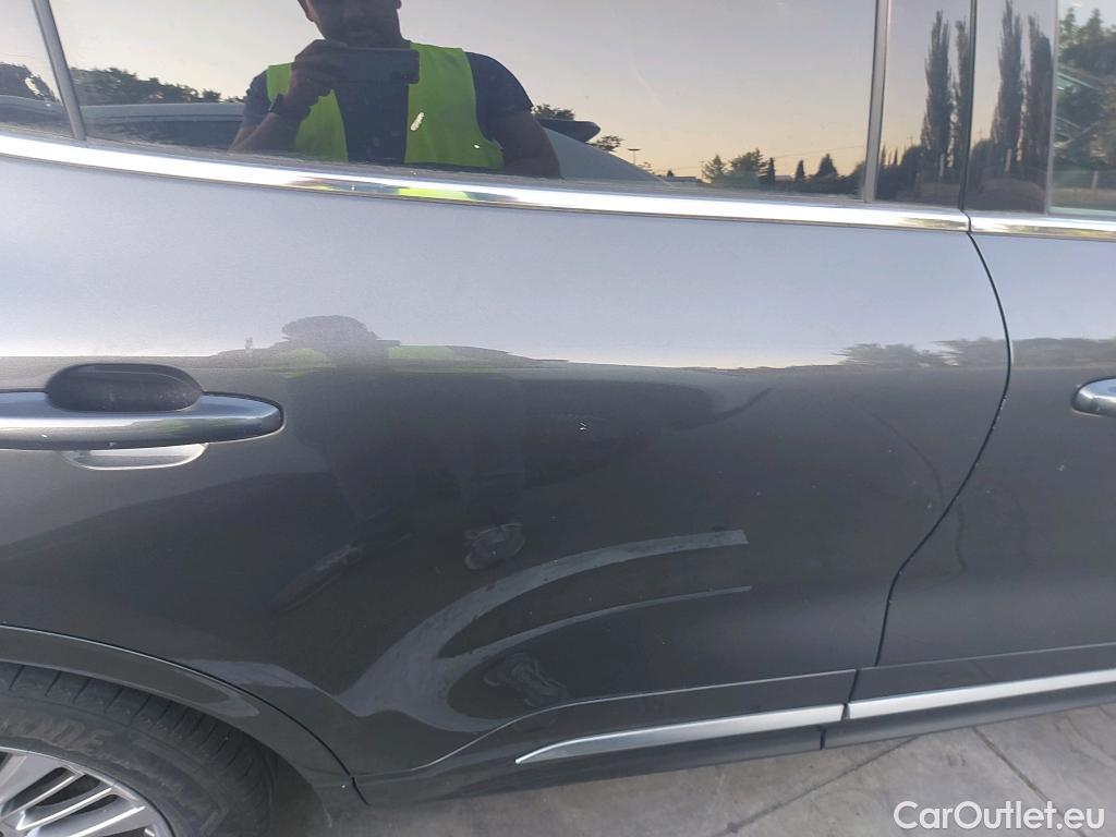  Ford  Kuga FORD  / 2019 / 5P / todoterreno Vignale 2.5 Duratec FHEV 140kW 4x4 Auto #16