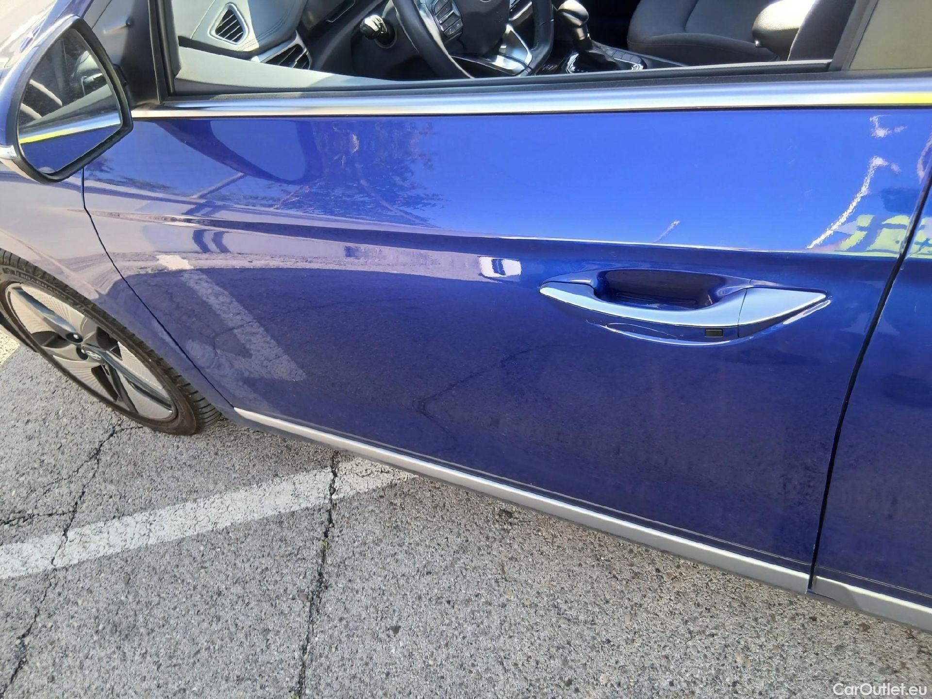  Hyundai   Ioniq HYUNDAI / 2019 / 5P / berlina con portón 1.6 GDI HEV Tecno DCT #8