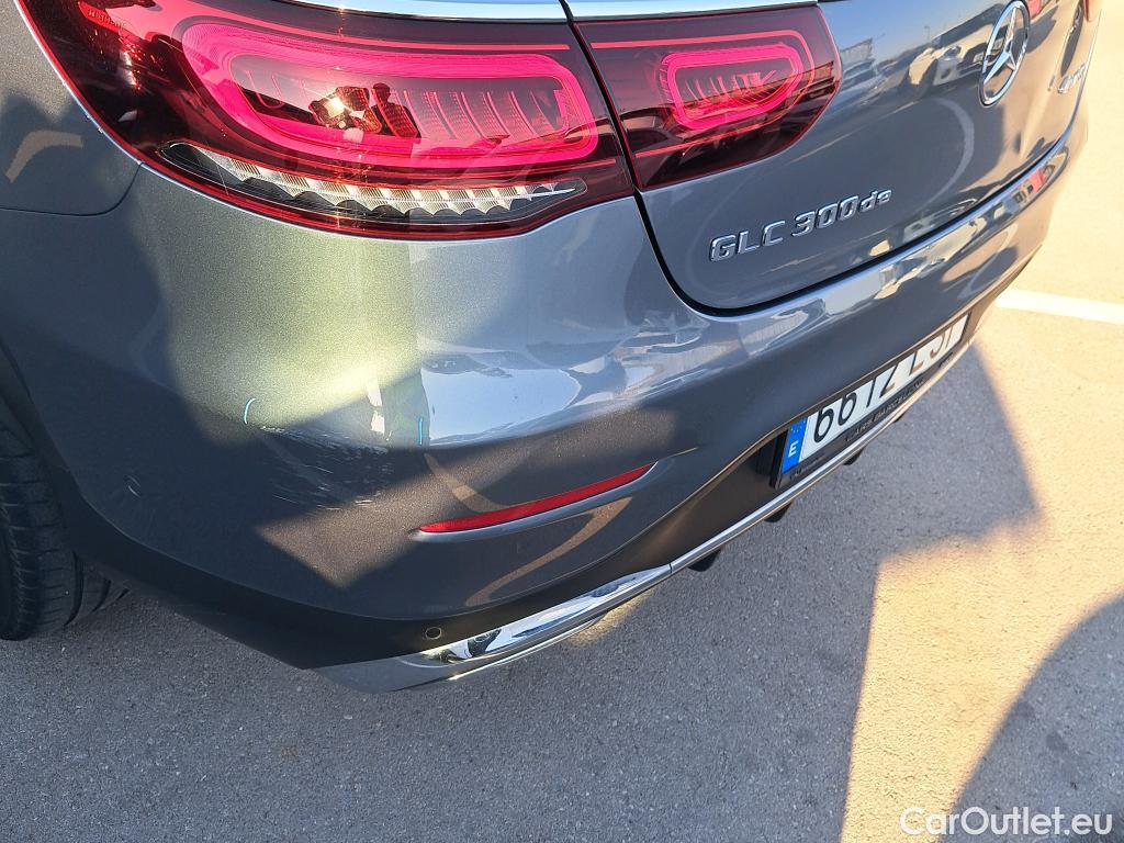  Mercedes  G-Klasee MERCEDES-BENZ GLC Coupé / 2019 / 5P / coupé GLC 300 de 4MATIC #28