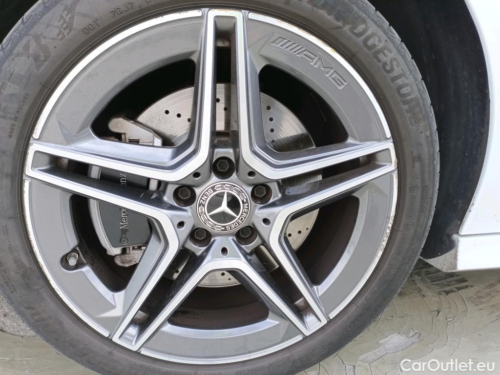  Mercedes  CLA-Klasse MERCEDES-BENZ CLA / 2019 / 5P / familiar CLA 250 e Shooting Brake #4