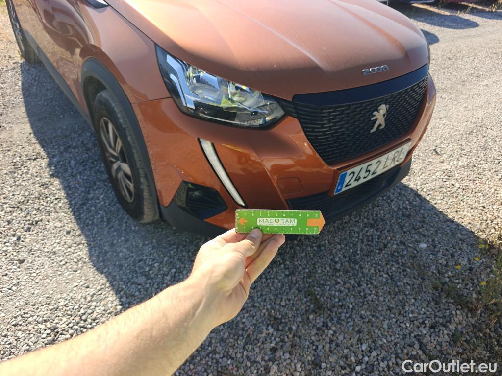 Peugeot  2008 PEUGEOT  / 2019 / 5P / todoterreno Active BlueHDI 81kW (110CV) #11