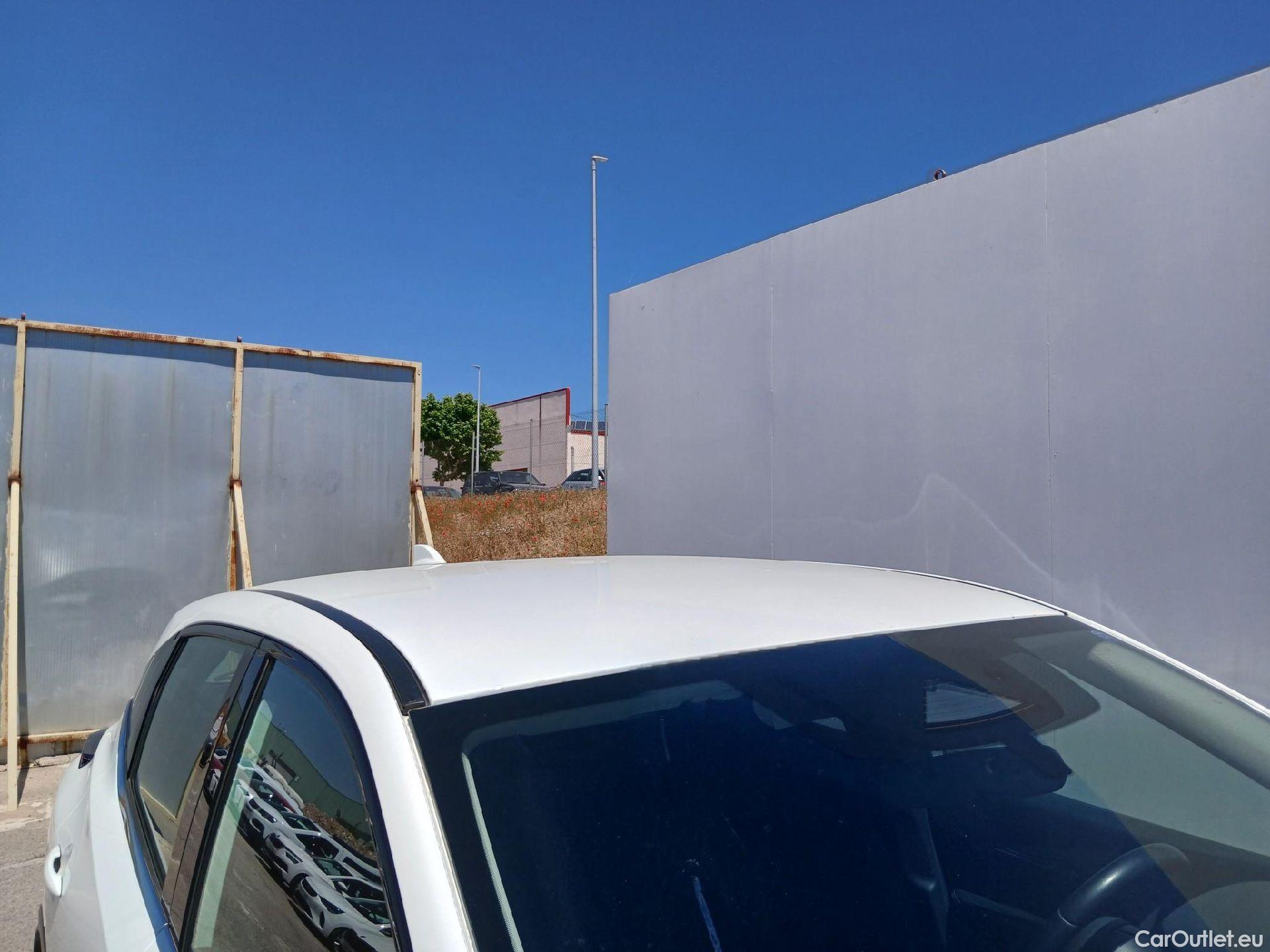  Nissan  Qashqai NISSAN  / 2021 / 5P / todoterreno DIG-T 103kW (140CV) mHEV 4x2 Acenta #47