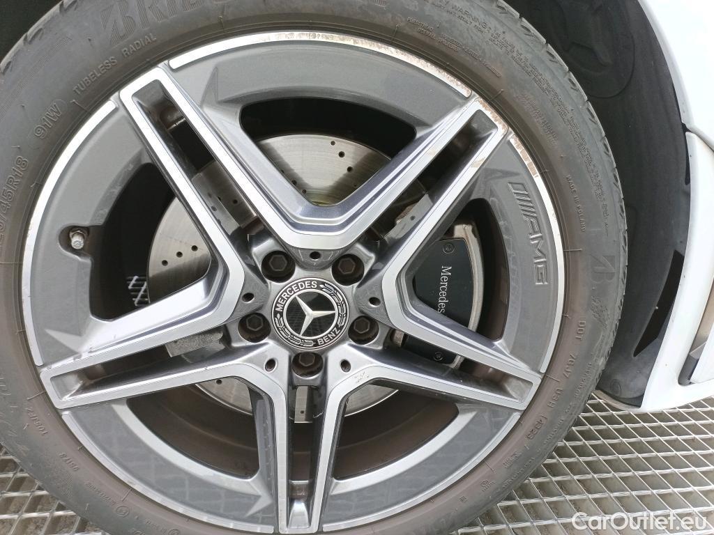  Mercedes  CLA-Klasse MERCEDES-BENZ CLA / 2019 / 5P / familiar CLA 250 e Shooting Brake #6
