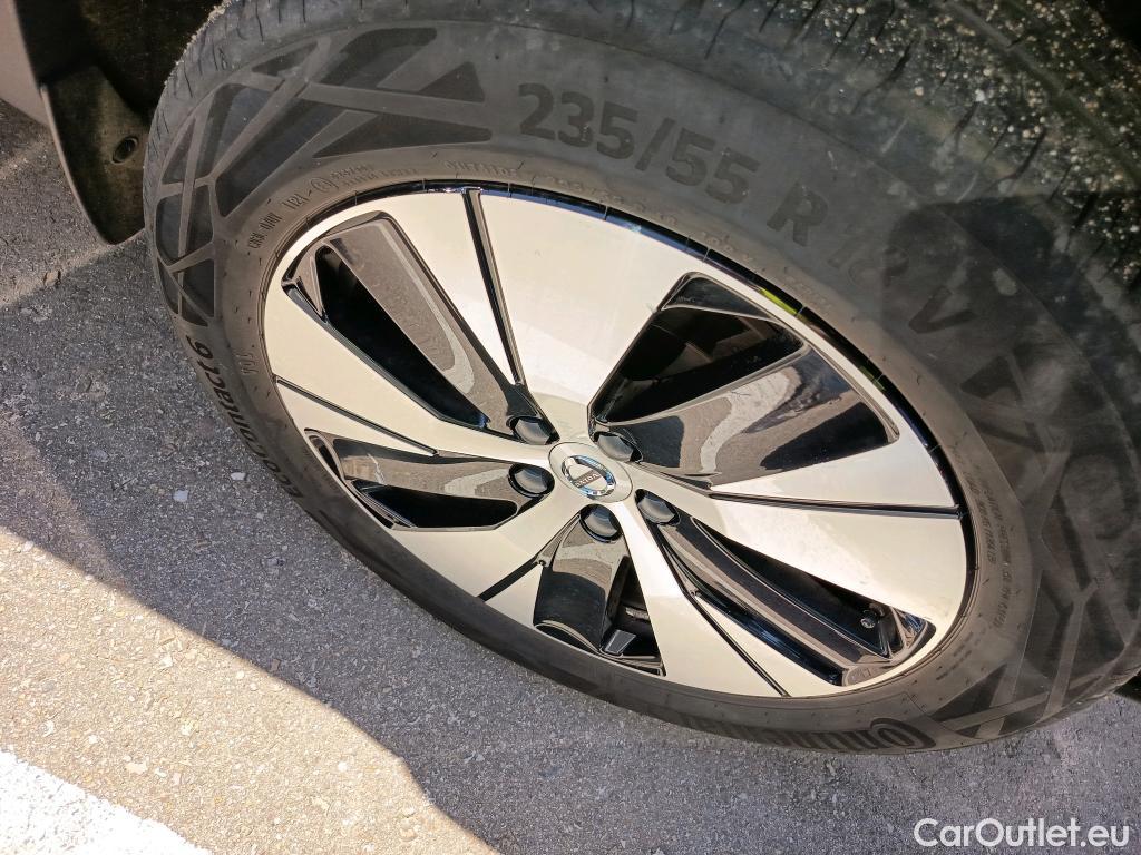  Volvo  XC 40 VOLVO XC40 / 2017 / 5P / todoterreno 1.5 T4 Twin Recharge Inscription Ex Auto #3