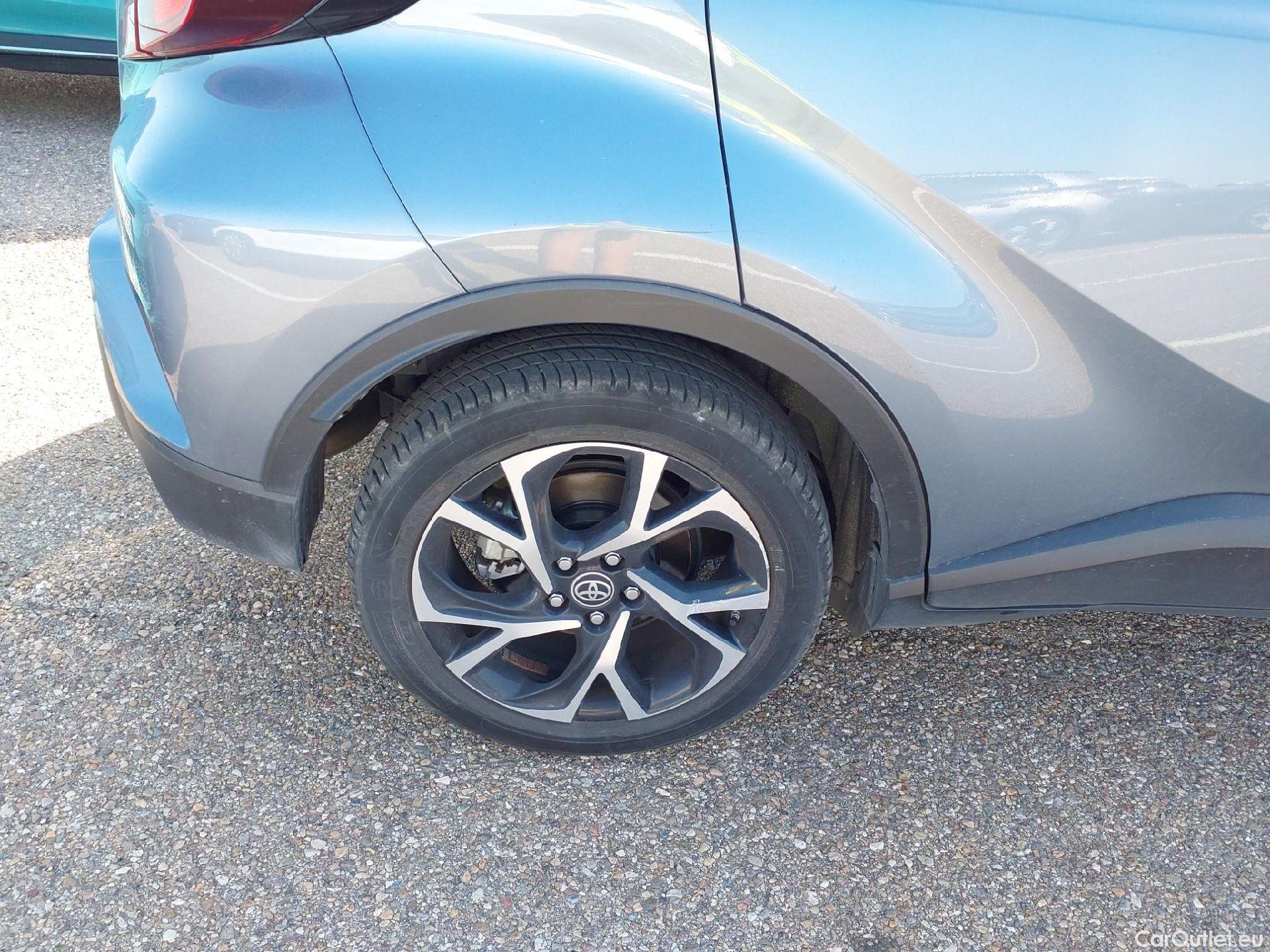  Toyota  C-HR TOYOTA  / 2019 / 5P / todoterreno 1.8 125H Advance #9