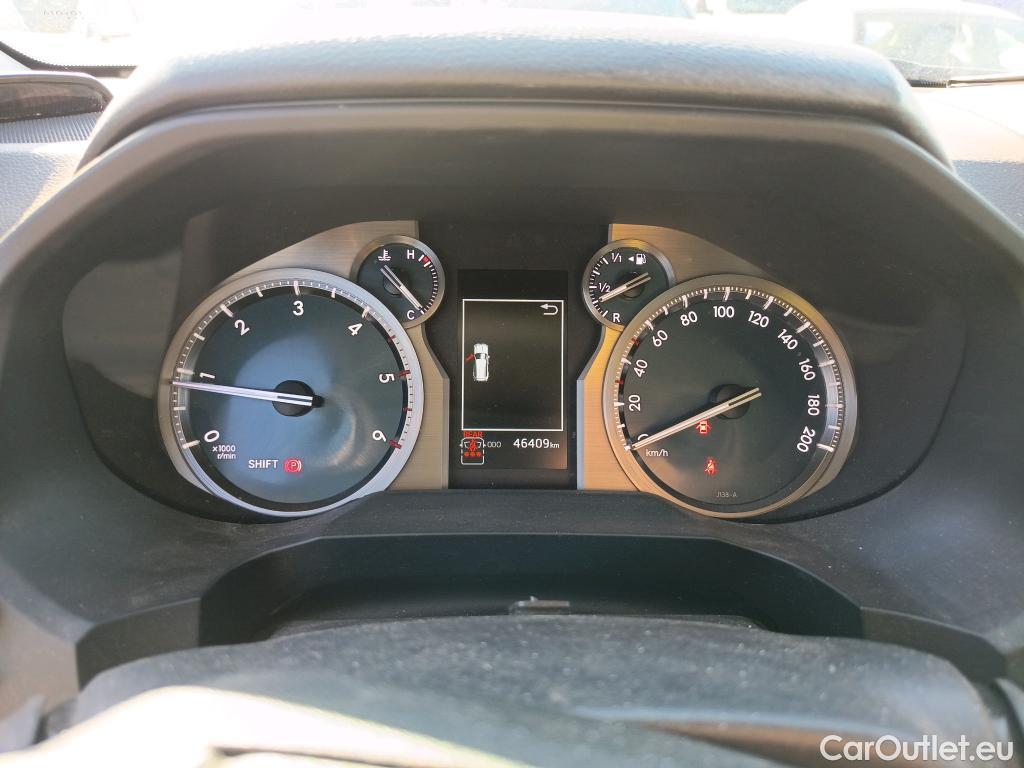  Toyota  Land Cruiser TOYOTA  / 2017 / 5P / todoterreno 2.8 D-4D GX #24