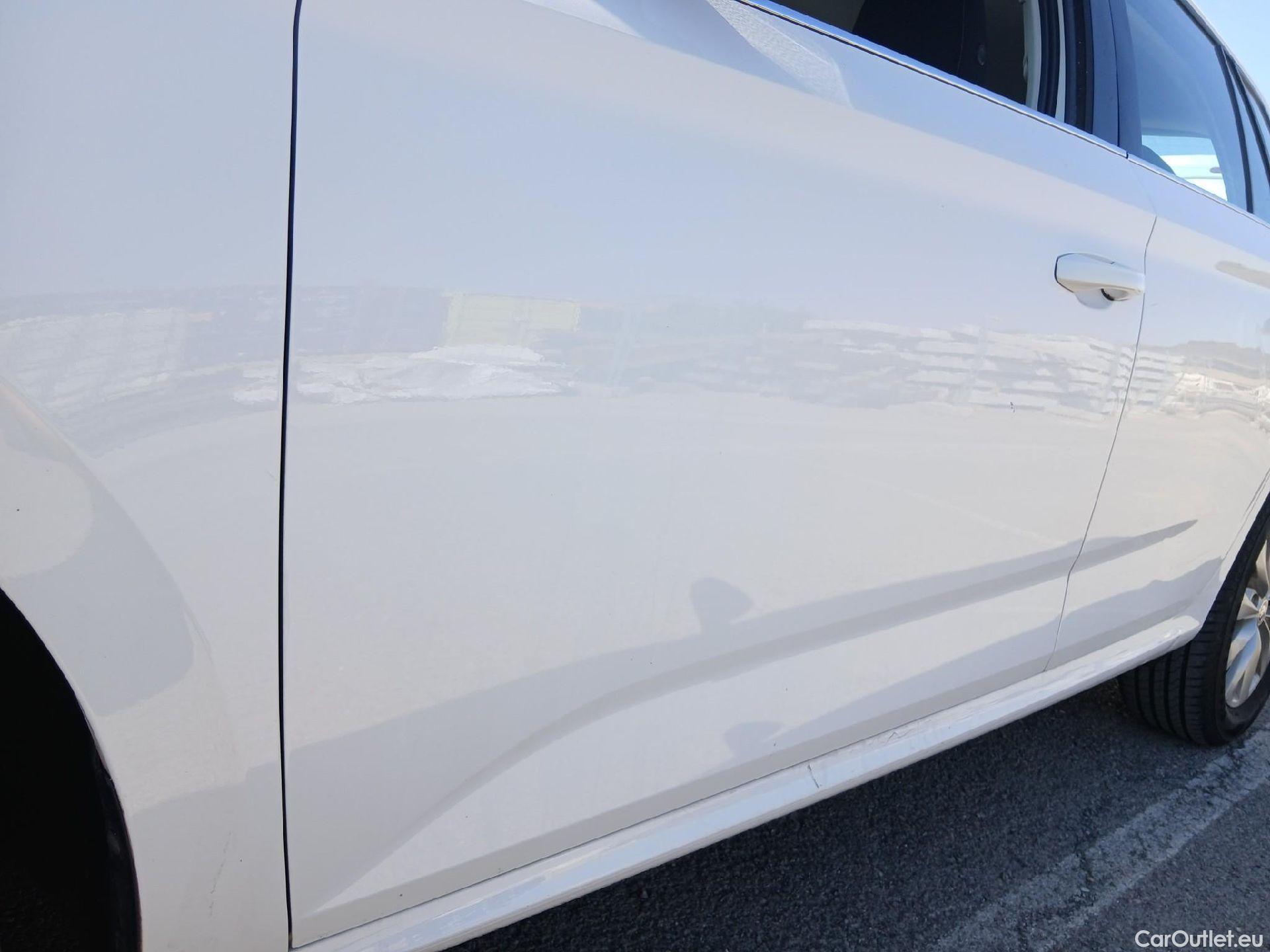  Skoda  KAMIQ SKODA  1.0 TSI 81kW (110CV) DSG Ambition (CX) #9