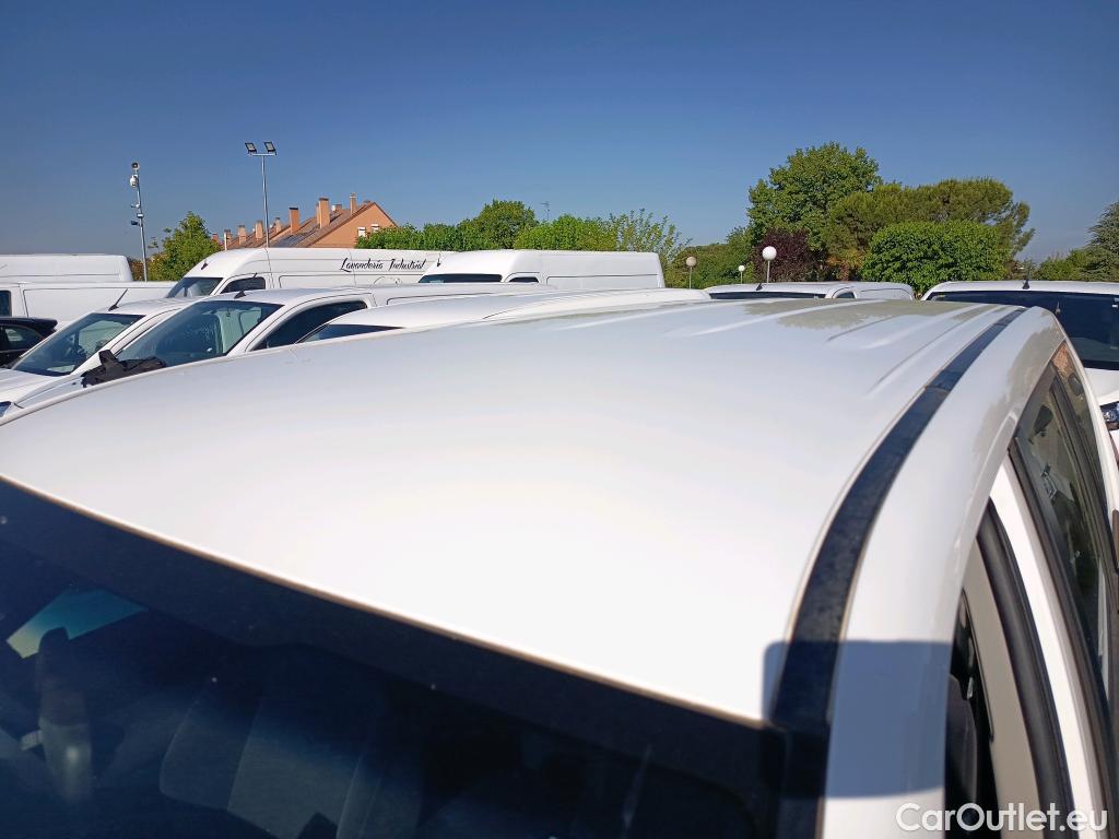  Toyota  Land Cruiser TOYOTA  / 2017 / 5P / todoterreno 2.8 D-4D GX #4
