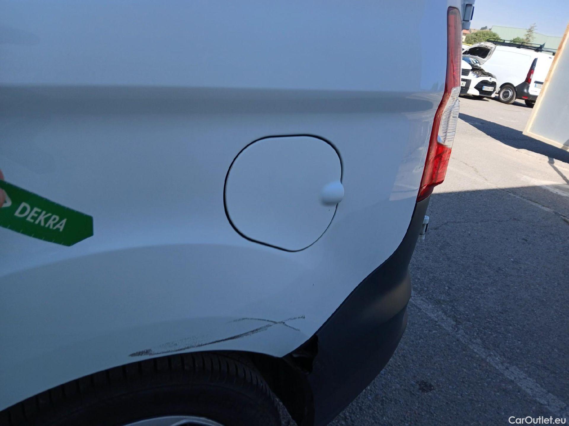  Ford  Transit FORD  Courier/2014/4P/furgón der.turis Van 1.5 TDCi 75kW Trend #25