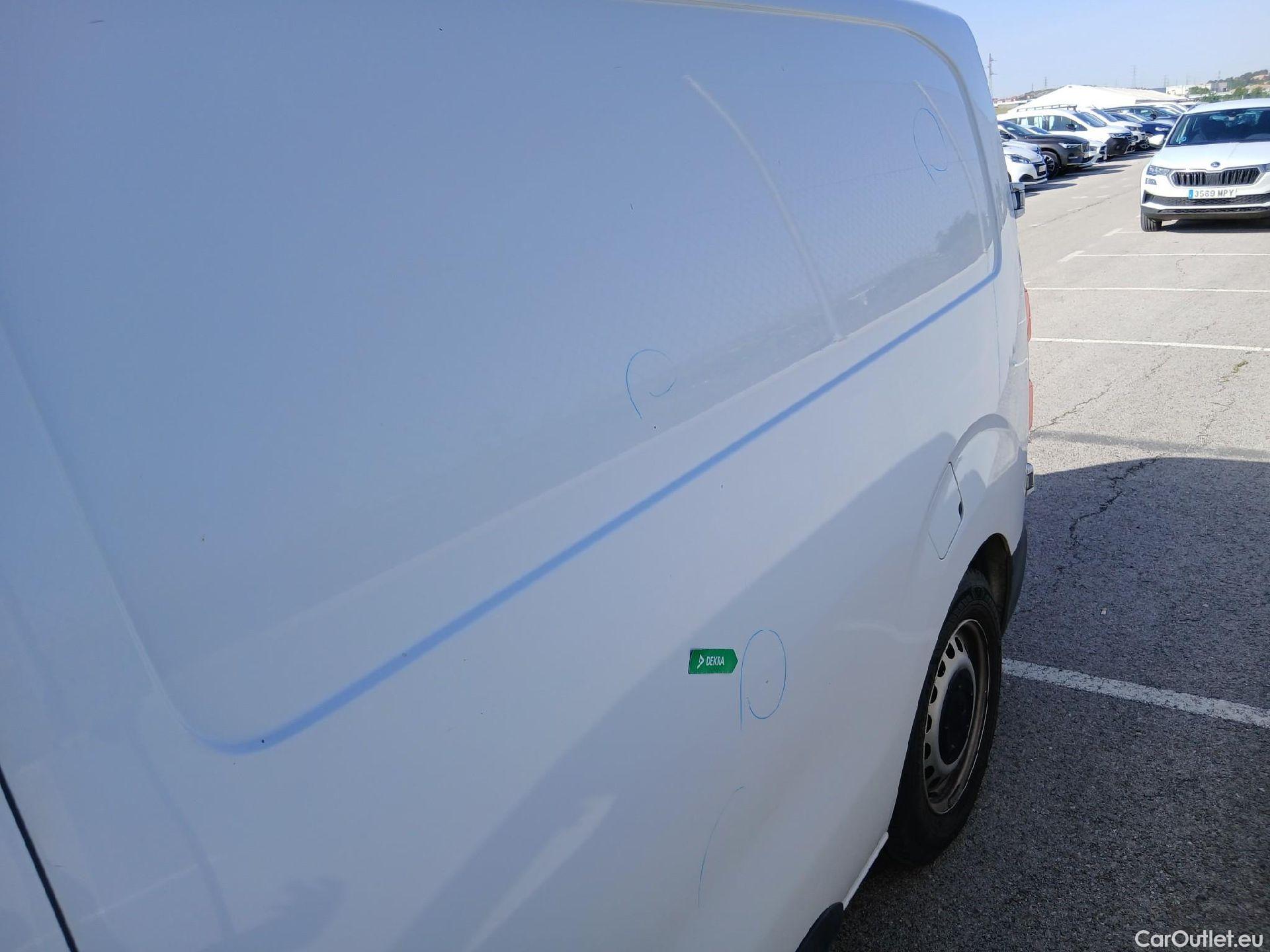  Peugeot  Expert PEUGEOT  / 2016 / 4P / furgón Furgón BlueHDi 120 S&S 6v Standard #19