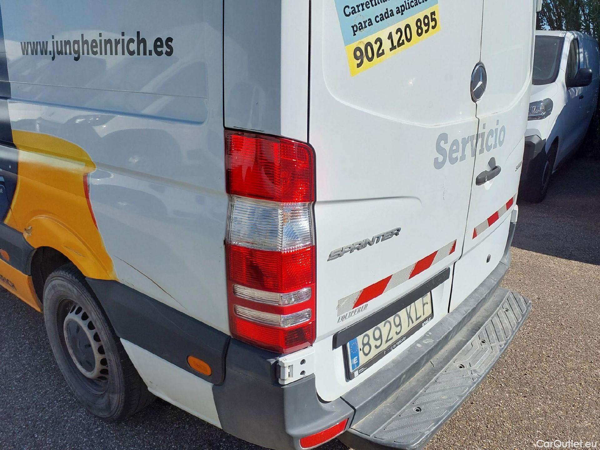  Mercedes  Sprinter MERCEDES-BENZ  / 2013 / 4P / furgón 311 CDI MEDIO 3.5T T. ALTO #15