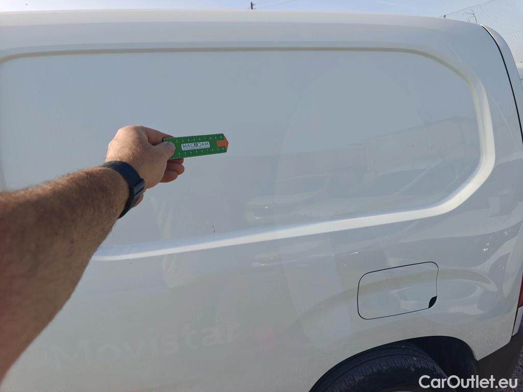  Citroen  Berlingo CITROEN  / 4P / Talla M BlueHDi 100 CV CLUB #23