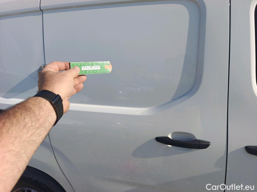  Citroen  Berlingo CITROEN  / 4P / Talla M BlueHDi 100 CV CLUB #9