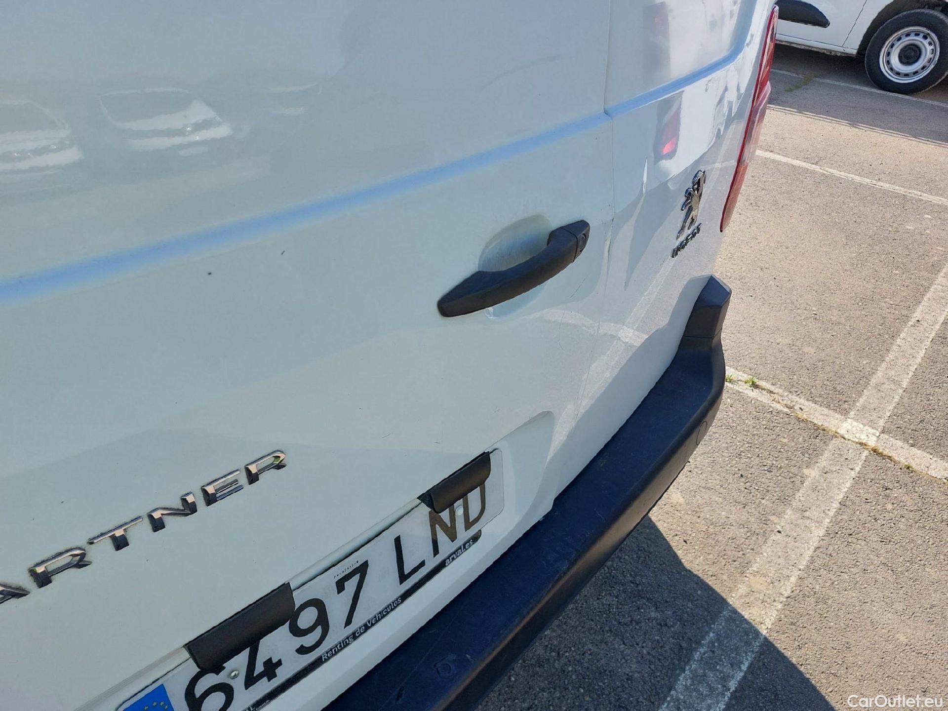  Peugeot  Partner PEUGEOT  / 2018 / 3P / furgón derivado de turismo Pro Standard 600kg BlueHDi 73kW (AC) #16