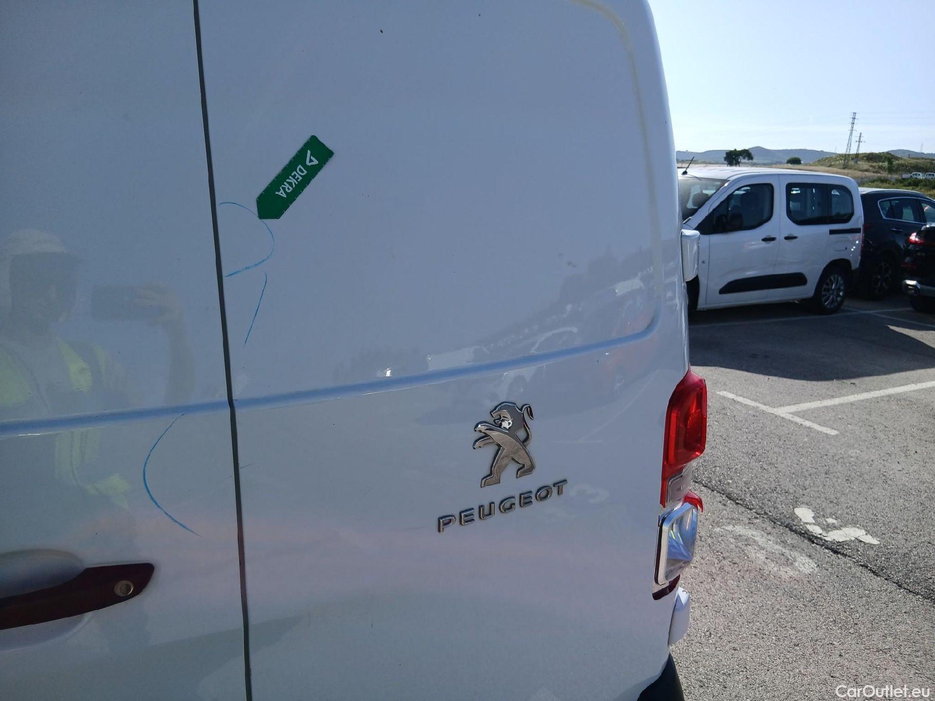  Peugeot  Expert PEUGEOT  / 2016 / 4P / furgón Furgón BlueHDi 120 S&S 6v Standard #27
