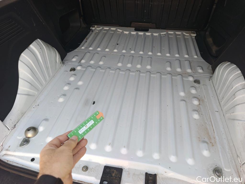  Citroen  Berlingo CITROEN  / 4P / Talla M BlueHDi 100 CV CLUB #26