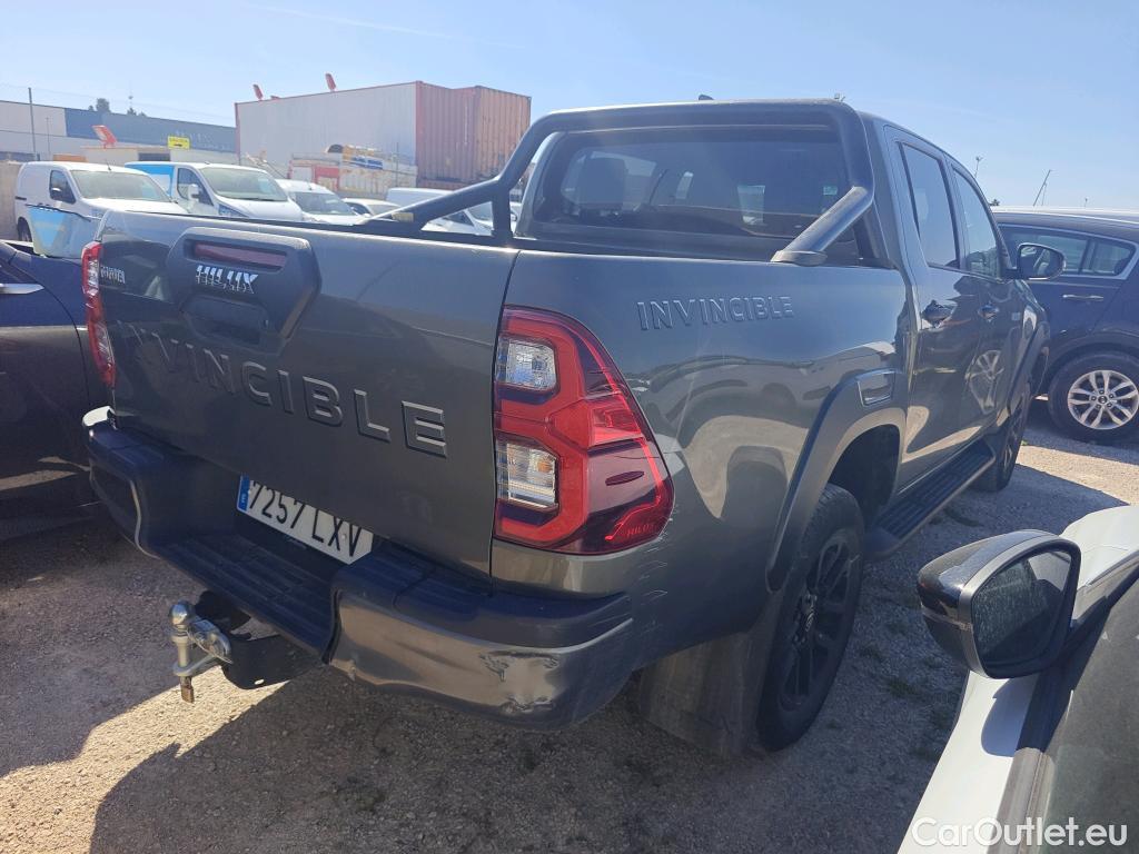  Toyota  Hilux TOYOTA  / 2020 / 4P / pickup 2.8 D-4D 150kW C. Doble Invincible A/T #11