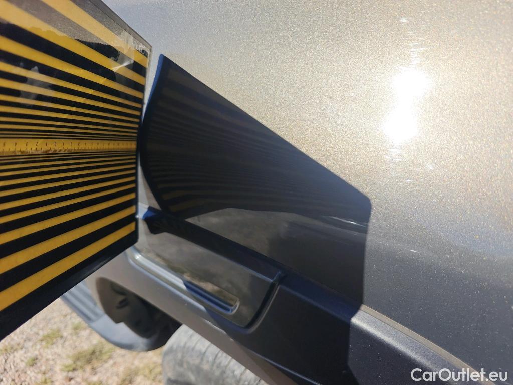  Toyota  Hilux TOYOTA  / 2020 / 4P / pickup 2.8 D-4D 150kW C. Doble Invincible A/T #40