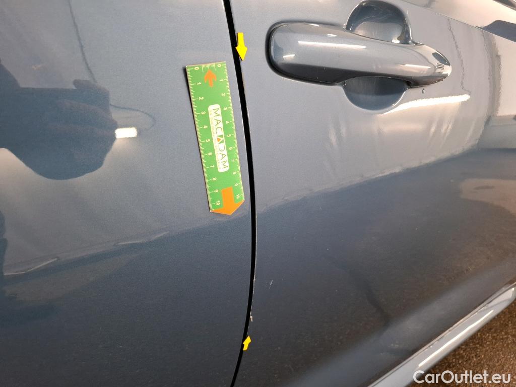  Toyota  Corolla TOYOTA  Touring Sports / 2018 / 5P / Break Hybride 122h Dynamic Business Supp Lomb #29
