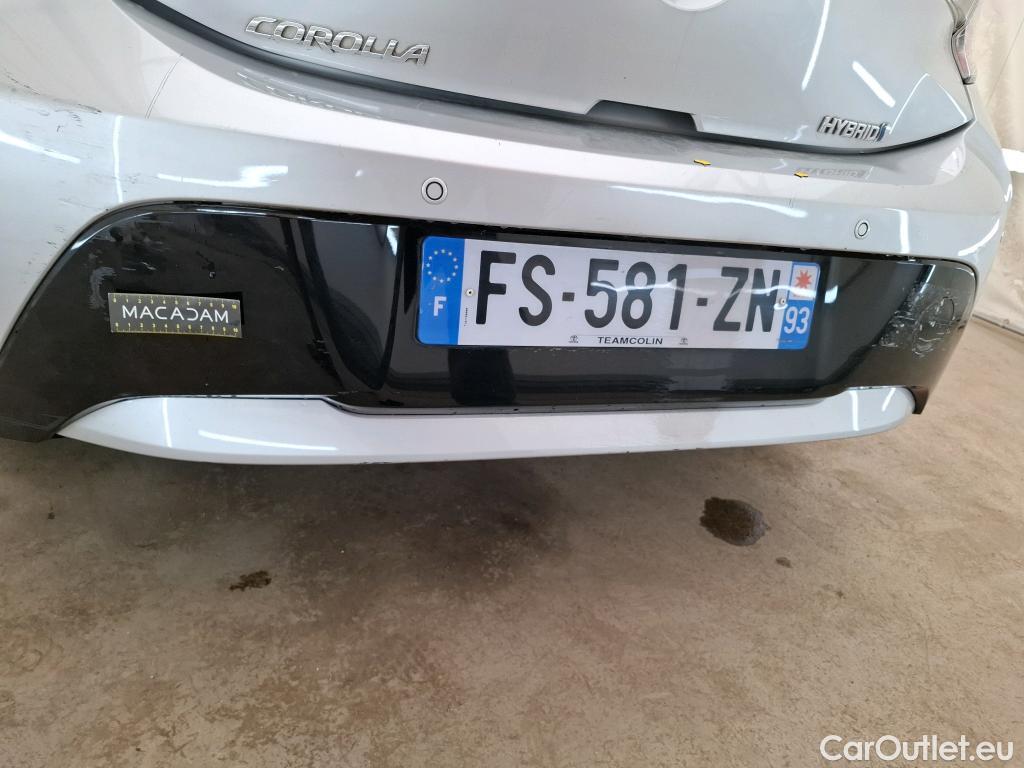  Toyota  Corolla TOYOTA  / 2018 / 5P / Berline Hybride 122h Dynamic Business Supp Lomb #39