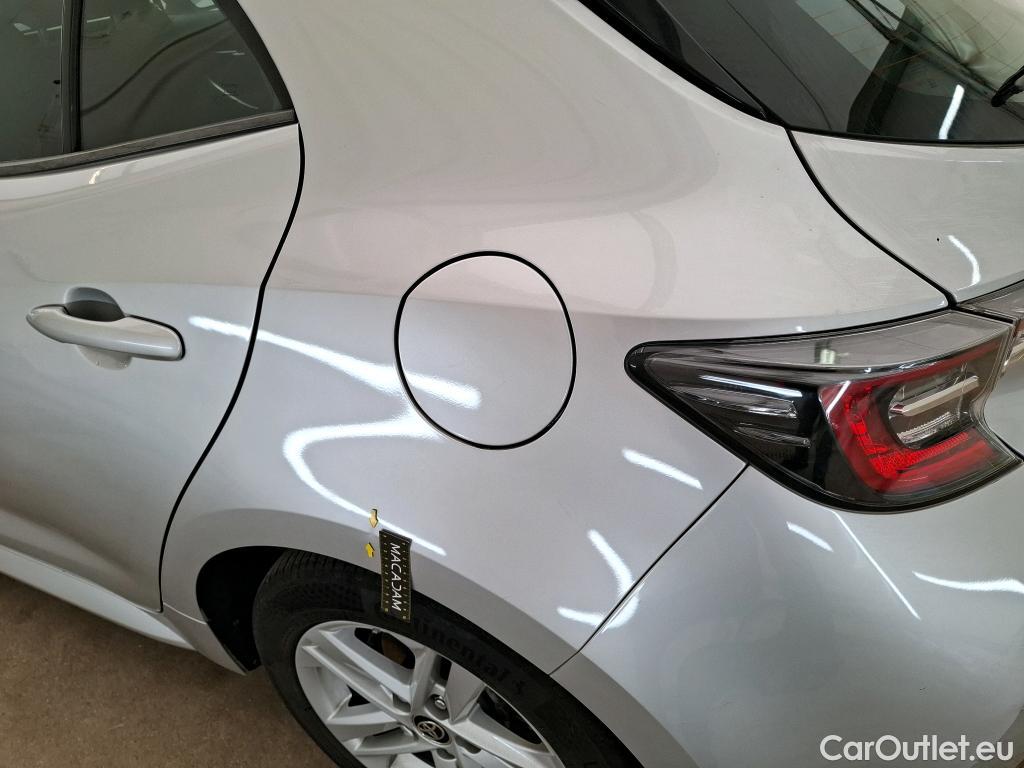  Toyota  Corolla TOYOTA  / 2018 / 5P / Berline Hybride 122h Dynamic Business Supp Lomb #83