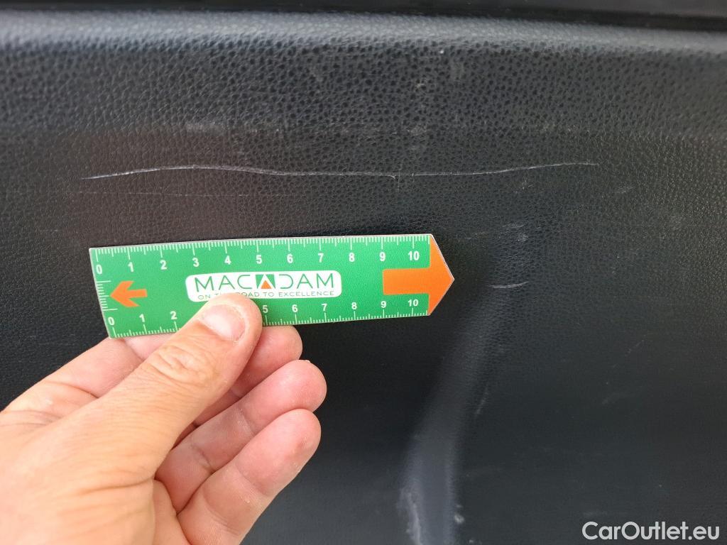  Toyota  Corolla TOYOTA  Touring Sports / 2018 / 5P / Break Hybride 122h Dynamic Business Supp Lomb #64