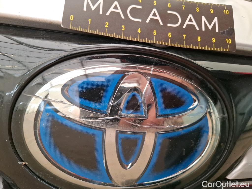  Toyota  Corolla TOYOTA  / 2018 / 5P / Berline Hybride 122h Dynamic Business Supp Lomb #2