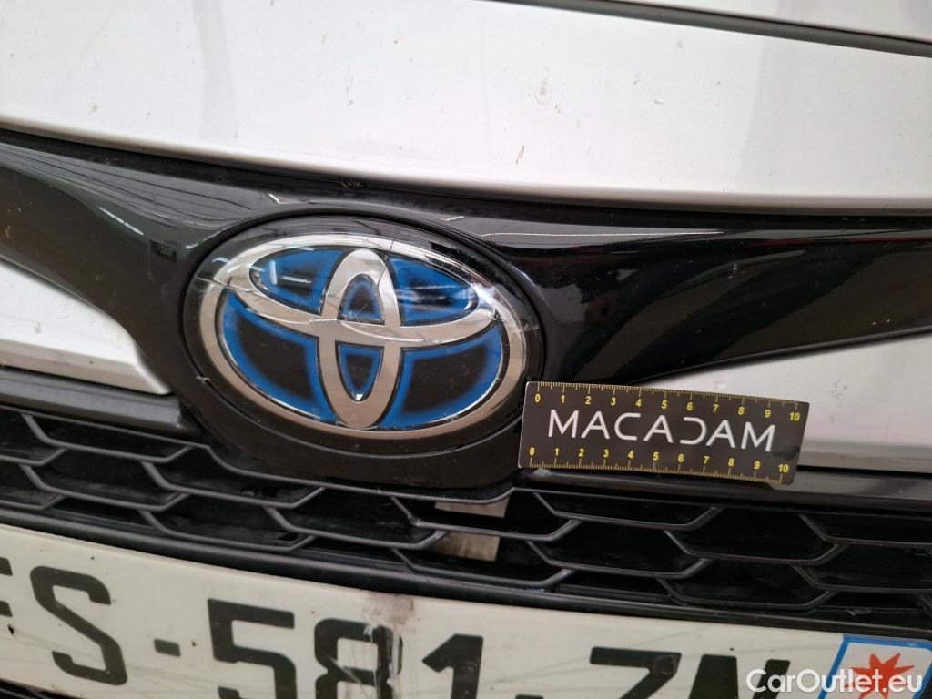  Toyota  Corolla TOYOTA  / 2018 / 5P / Berline Hybride 122h Dynamic Business Supp Lomb #1