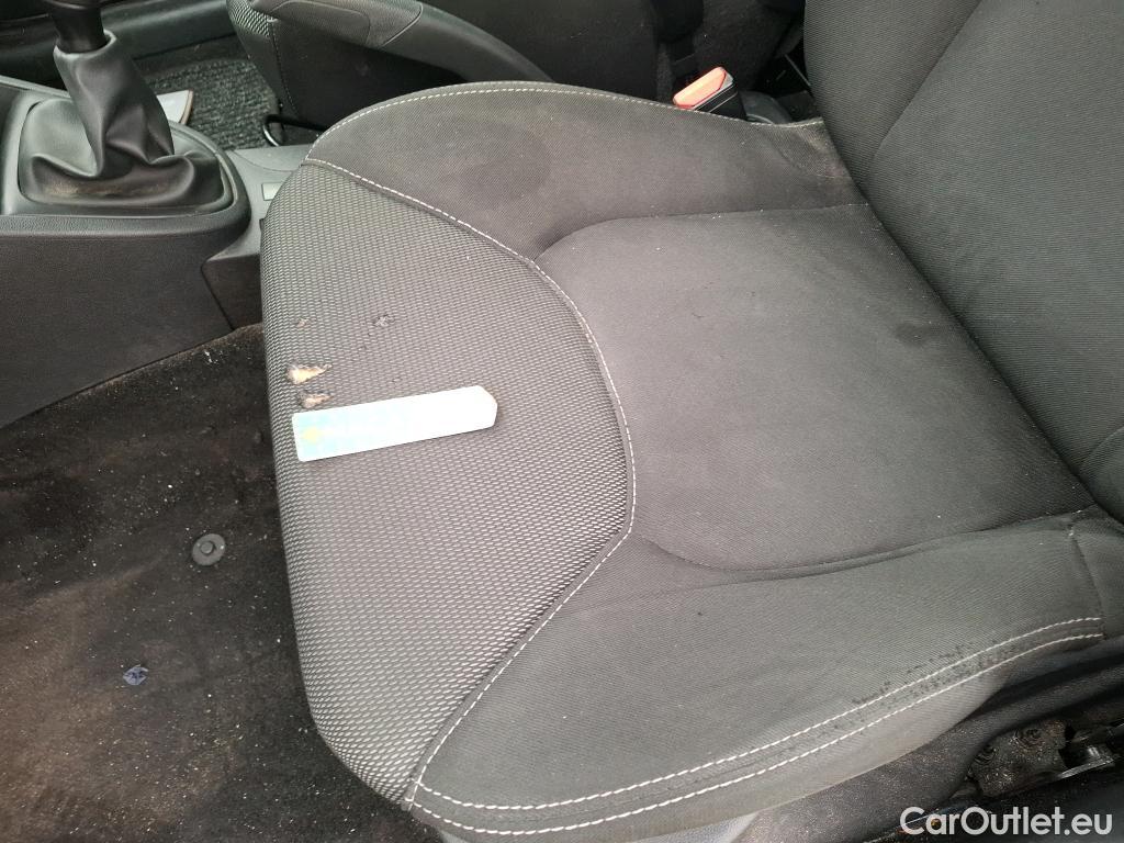  Renault  Clio RENAULT  Société VU 5p Berline Air dCi 75 - 18 #9