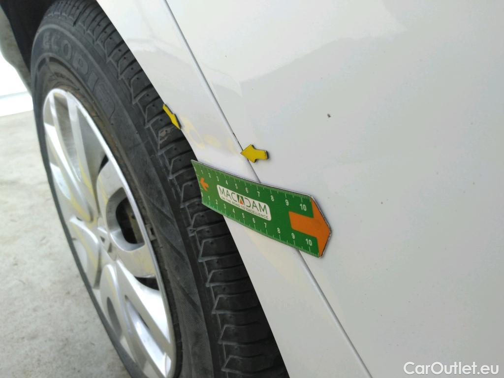  Renault  Clio  IV Air MediaNav 1.5 dCi 75CV BVM5 E6 #6